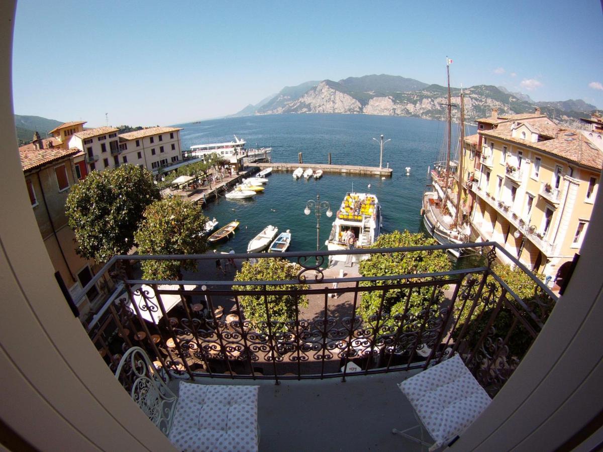 Charmante Apartament Lake Front Malcesine Kültér fotó