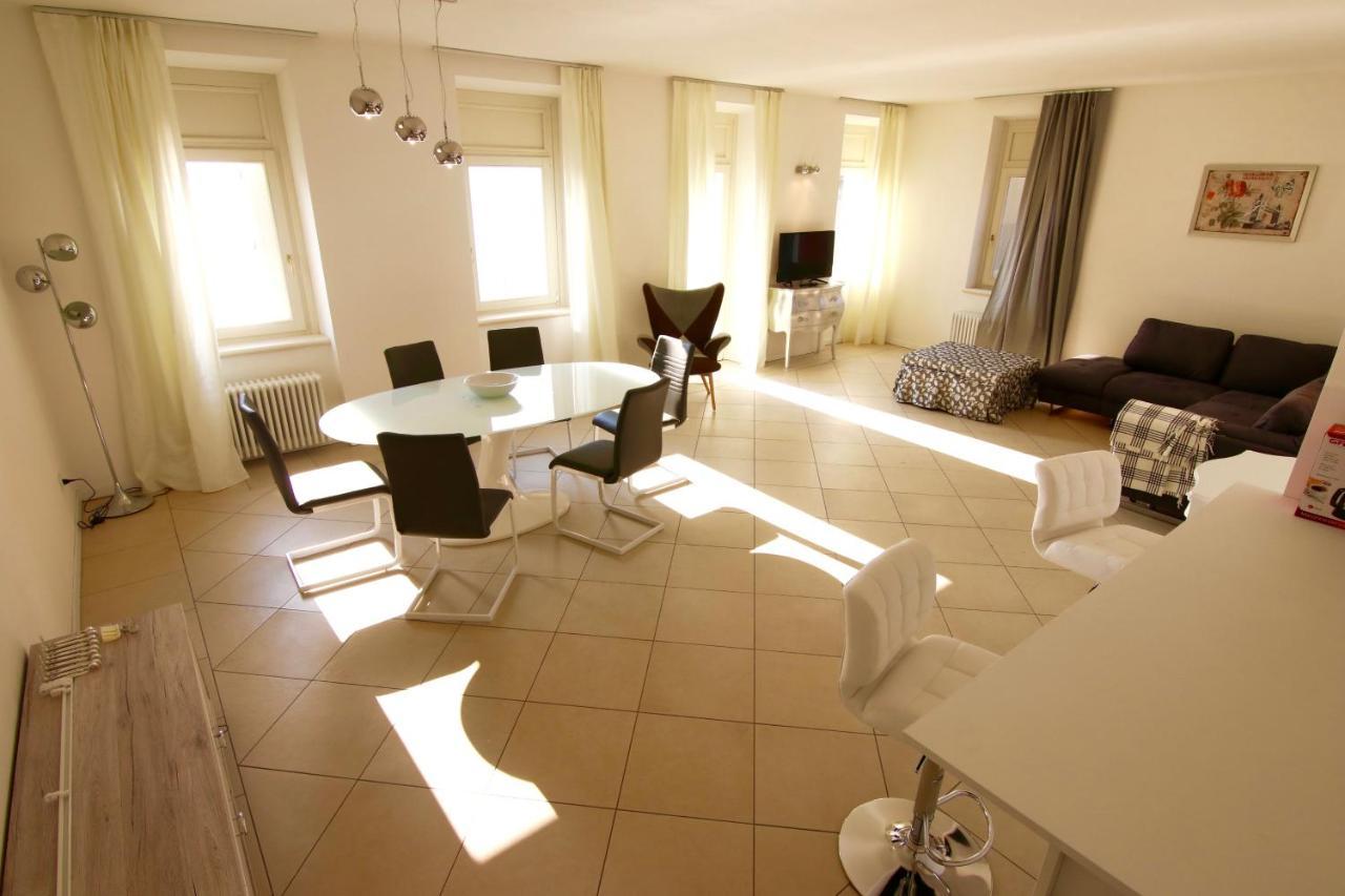 Charmante Apartament Lake Front Malcesine Kültér fotó