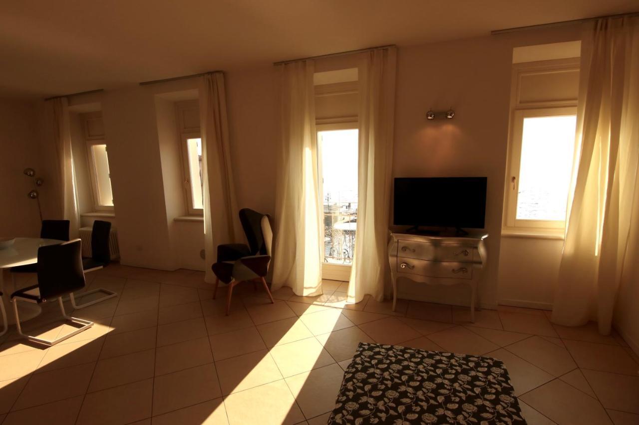 Charmante Apartament Lake Front Malcesine Kültér fotó