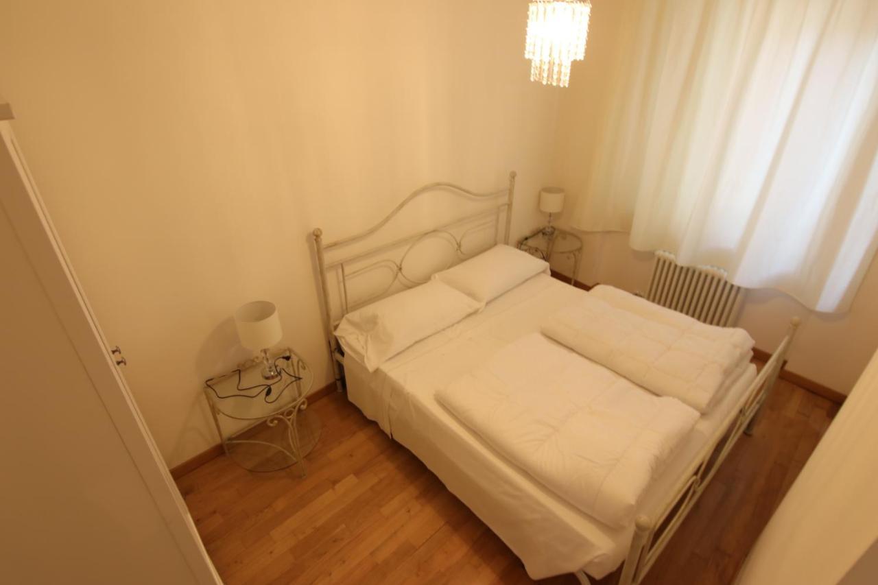 Charmante Apartament Lake Front Malcesine Kültér fotó