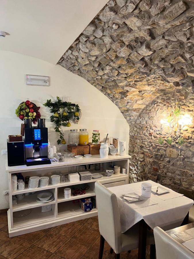 Charmante Apartament Lake Front Malcesine Kültér fotó